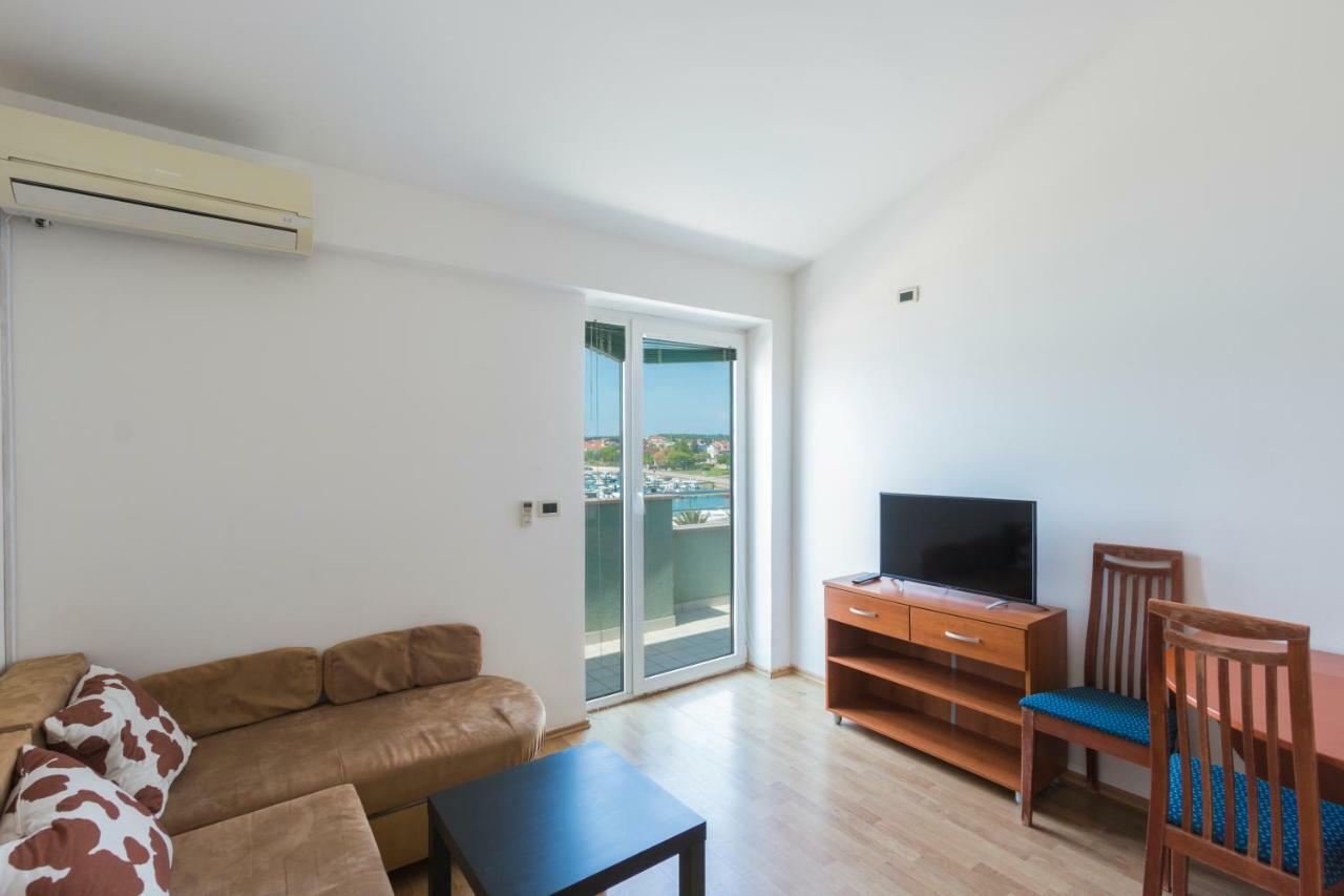 Apartments Riva Medulin Exterior foto