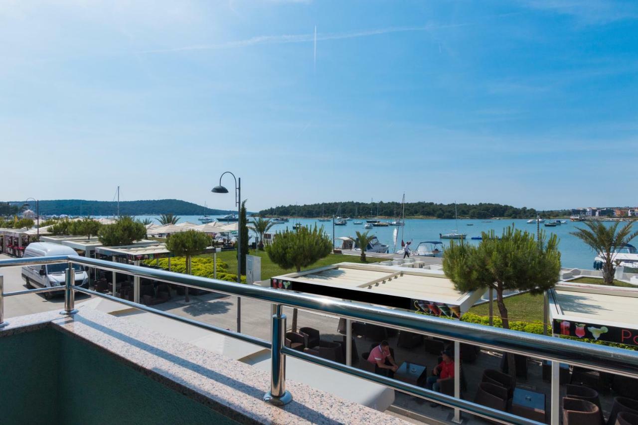 Apartments Riva Medulin Exterior foto